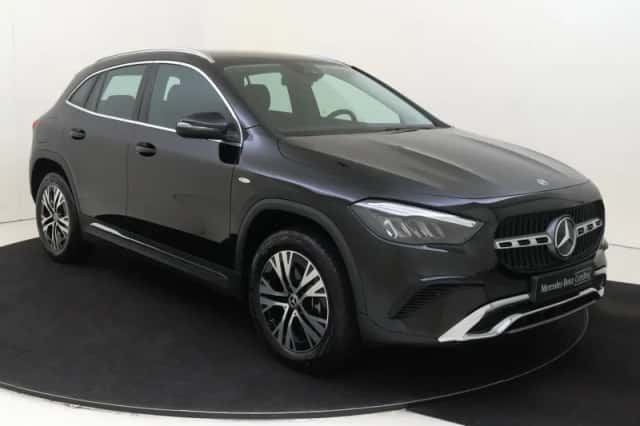 Mercedes-Benz GLA (2025) thumbnail 2