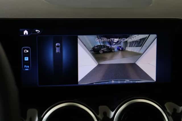 Mercedes-Benz GLA (2025) thumbnail 22