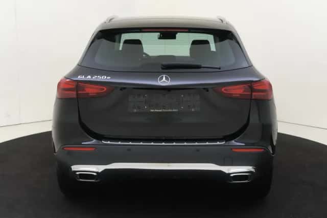 Mercedes-Benz GLA (2025) thumbnail 7