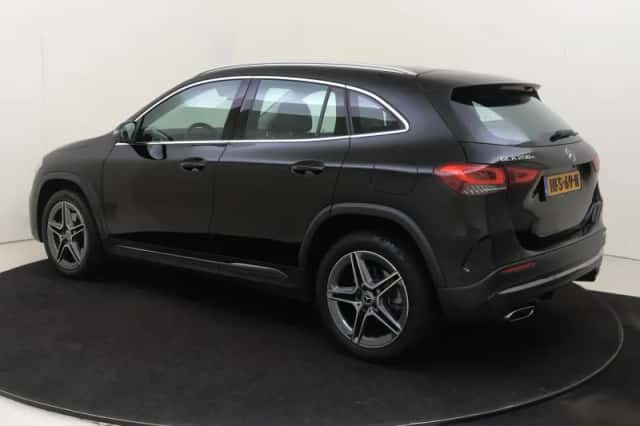 Mercedes-Benz GLA (2023) thumbnail 3