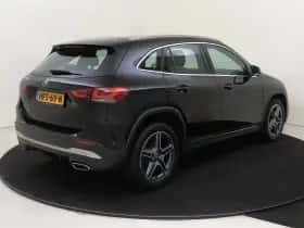 Mercedes-Benz GLA thumbnail 4