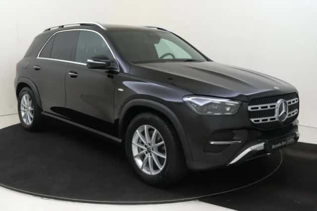 Mercedes-Benz GLE (2025) thumbnail 2