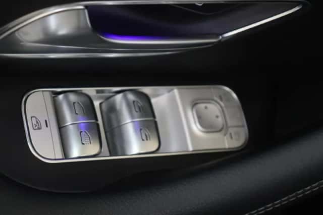 Mercedes-Benz GLE (2025) thumbnail 31