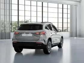 Mercedes-Benz GLA thumbnail 3