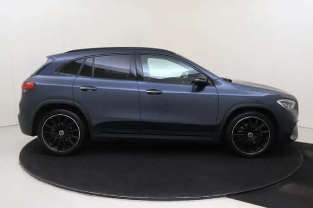 Mercedes-Benz GLA (2022) thumbnail 9