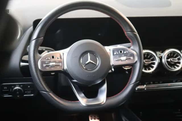 Mercedes-Benz GLA (2022) thumbnail 10