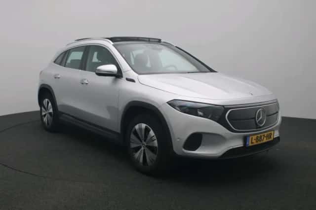 Mercedes-Benz EQA (2021) thumbnail 3