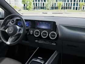 Mercedes-Benz EQA thumbnail 2