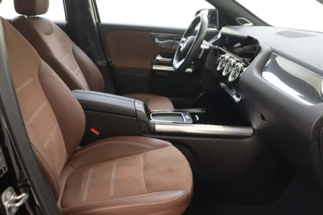 Mercedes-Benz GLA (2024) thumbnail 5