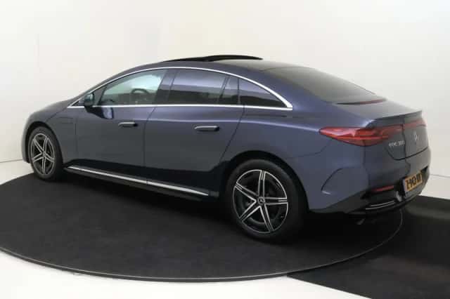 Mercedes-Benz EQE (2023) thumbnail 3