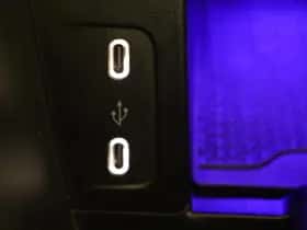 Mercedes-Benz EQE (2023) thumbnail 23