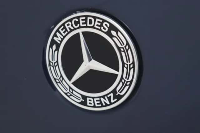 Mercedes-Benz EQE (2023) thumbnail 32