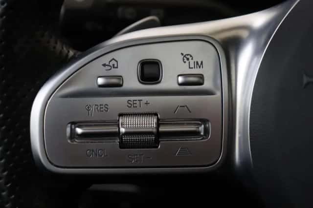 Mercedes-Benz GLA (2020) thumbnail 13