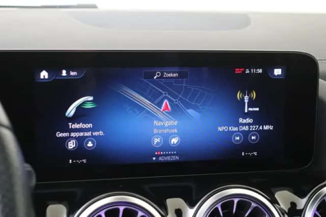 Mercedes-Benz GLA (2020) thumbnail 16