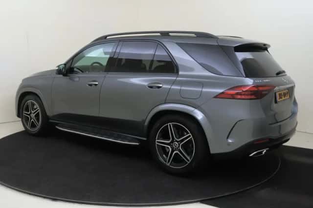 Mercedes-Benz GLE (2024) thumbnail 3