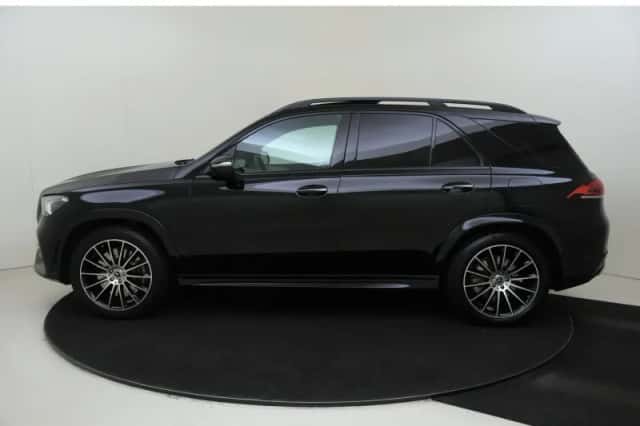 Mercedes-Benz GLE (2023) thumbnail 2