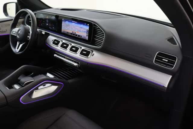 Mercedes-Benz GLE (2023) thumbnail 5