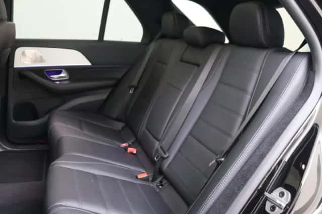 Mercedes-Benz GLE (2023) thumbnail 6