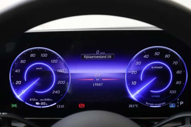 Mercedes-Benz EQE (2024) thumbnail 11