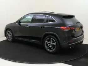 Mercedes-Benz GLA thumbnail 3
