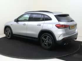 Mercedes-Benz GLA thumbnail 3