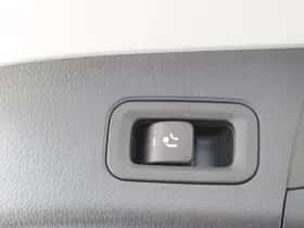 Mercedes-Benz GLA thumbnail 33