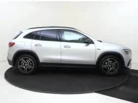 Mercedes-Benz GLA thumbnail 9
