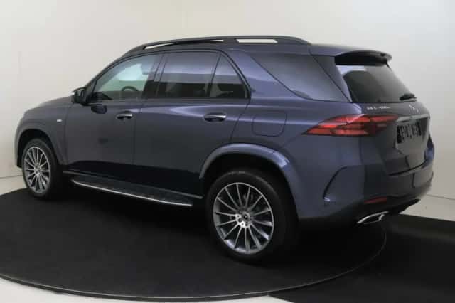 Mercedes-Benz GLE (2025) thumbnail 3
