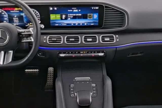Mercedes-Benz GLE (2025) thumbnail 5