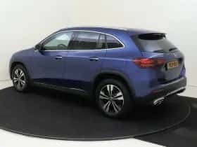Mercedes-Benz GLA (2024) thumbnail 3