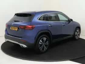 Mercedes-Benz GLA thumbnail 4
