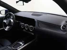 Mercedes-Benz GLA thumbnail 5