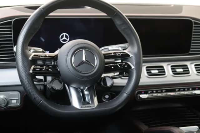 Mercedes-Benz GLE (2024) thumbnail 16