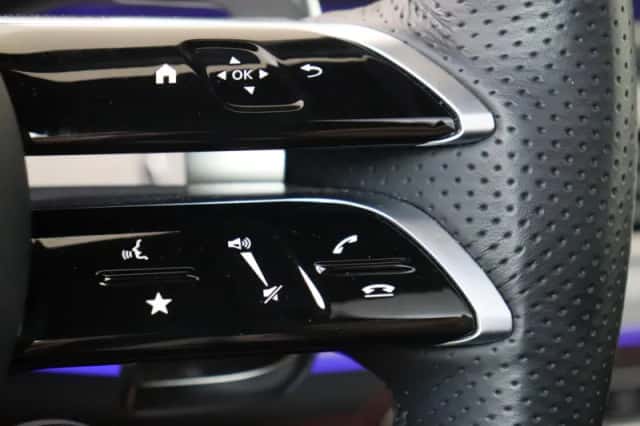 Mercedes-Benz GLE (2024) thumbnail 22