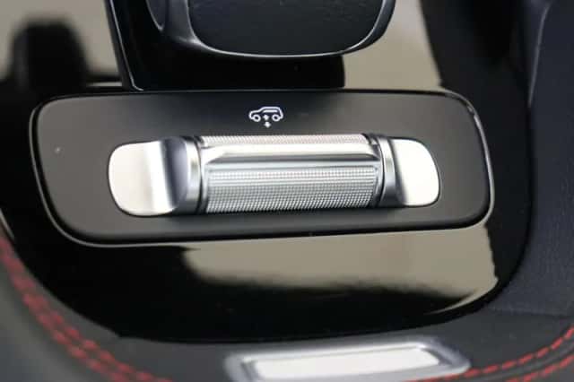 Mercedes-Benz GLE (2024) thumbnail 34