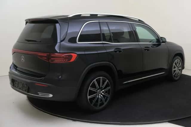Mercedes-Benz EQB (2025) thumbnail 4