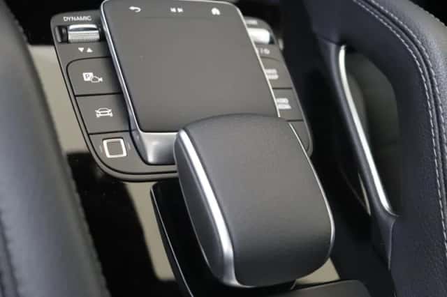 Mercedes-Benz GLE (2025) thumbnail 26