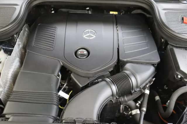Mercedes-Benz GLE (2025) thumbnail 5