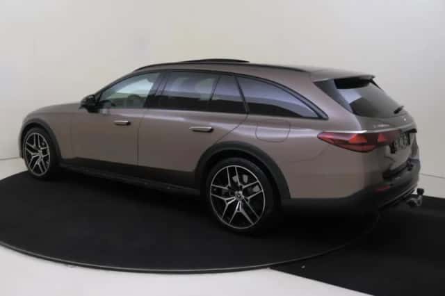 Mercedes-Benz E-Klasse (2024) thumbnail 3