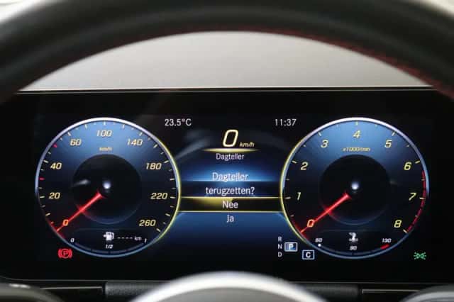Mercedes-Benz GLA (2021) thumbnail 12