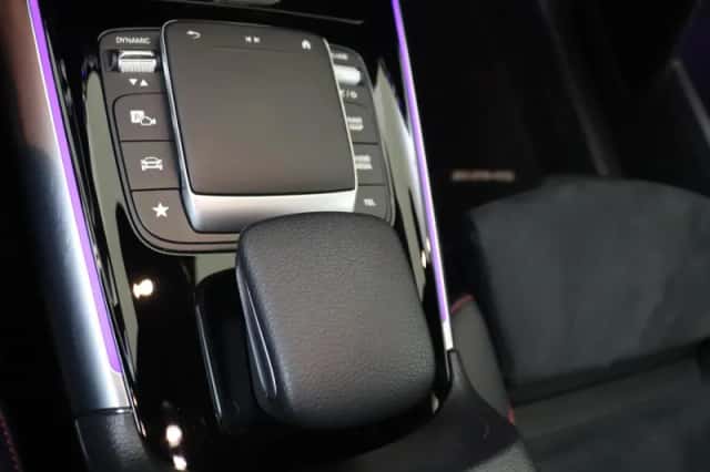 Mercedes-Benz GLA (2021) thumbnail 22