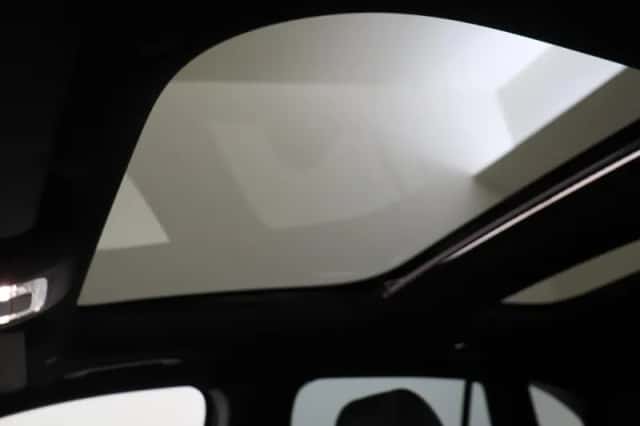 Mercedes-Benz GLA (2021) thumbnail 29