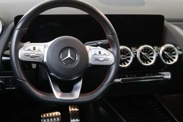 Mercedes-Benz GLA (2021) thumbnail 10