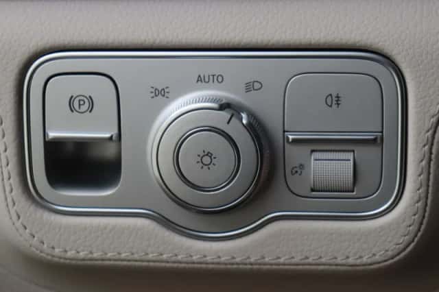 Mercedes-Benz GLE (2026) thumbnail 26