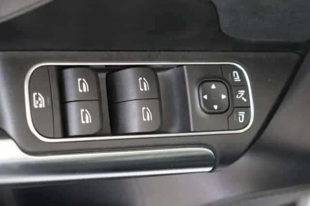 Mercedes-Benz GLA (2020) thumbnail 27