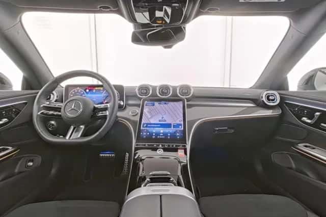 Mercedes-Benz CLE (2025) thumbnail 7