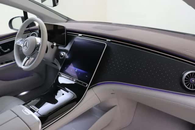 Mercedes-Benz EQE (2025) thumbnail 5