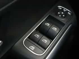 Mercedes-Benz EQA thumbnail 32