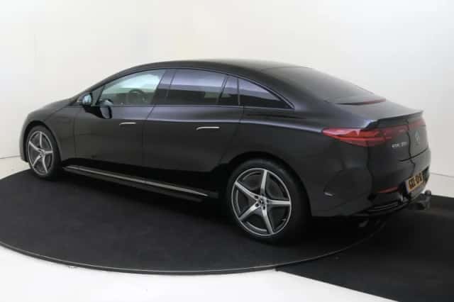 Mercedes-Benz EQE (2023) thumbnail 3
