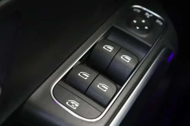 Mercedes-Benz GLB-Klasse (2020) thumbnail 32